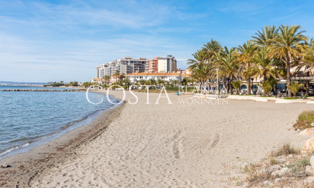 Revente - Appartement -
La Manga del Mar Menor
