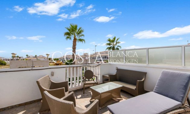 Resale - Villa -
Punta Prima