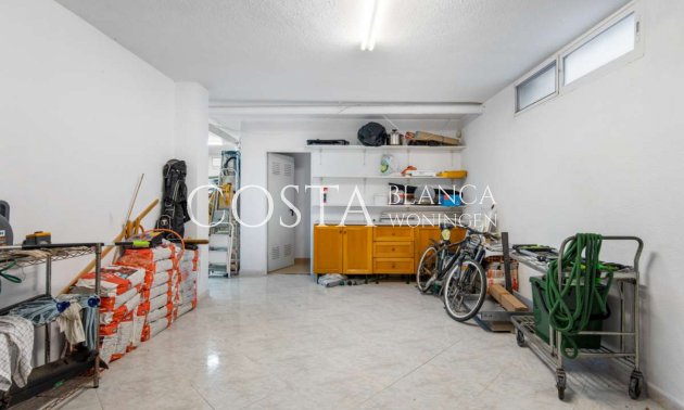 Resale - Villa -
Punta Prima