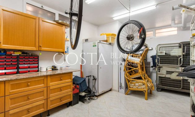Resale - Villa -
Punta Prima
