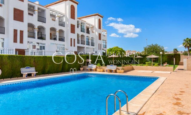 Resale - Villa -
Punta Prima