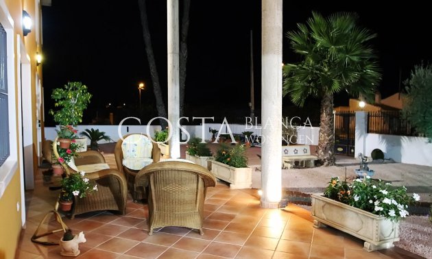 Resale - Villa -
Orihuela Costa - Orihuela