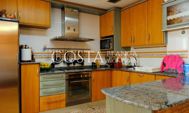 Resale - Villa -
Orihuela Costa - Orihuela