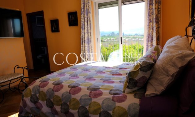 Resale - Villa -
Orihuela Costa - Orihuela