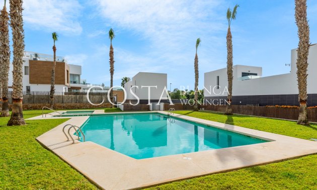 Odsprzedaż - Willa -
Orihuela Costa - Villamartín
