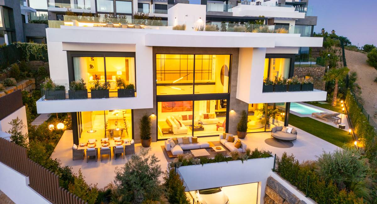 The List Rio Real Villa